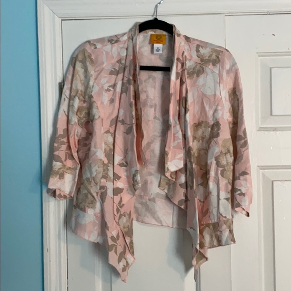 Top and bottom pink
